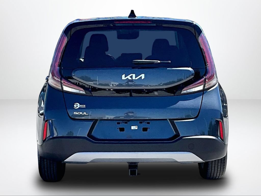 Used 2023 Kia Soul LX w/ Option Group 015 FWD image 5