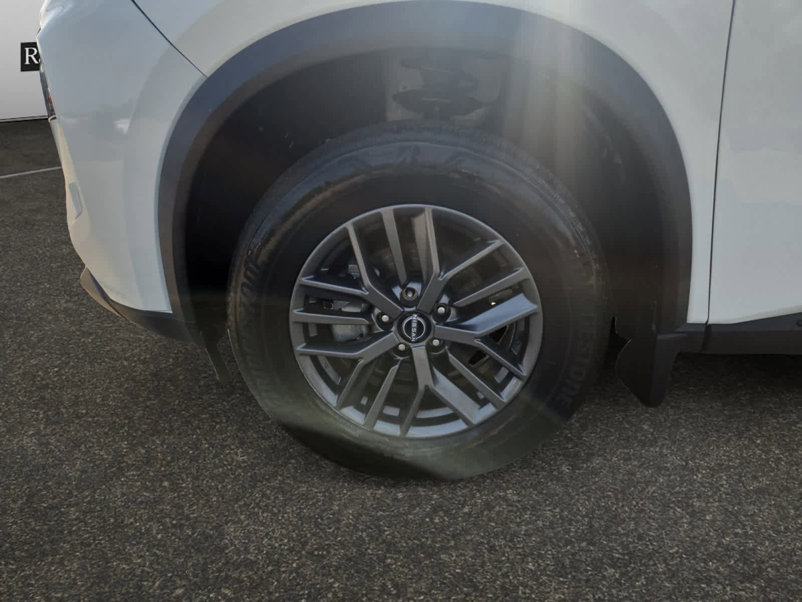 Used 2022 Nissan Rogue S FWD image 14