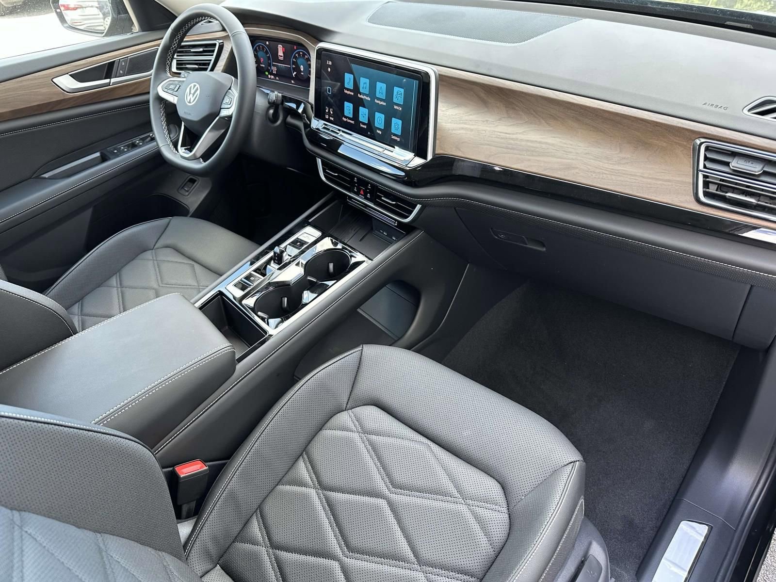 New 2026 Volkswagen Atlas SE image 11