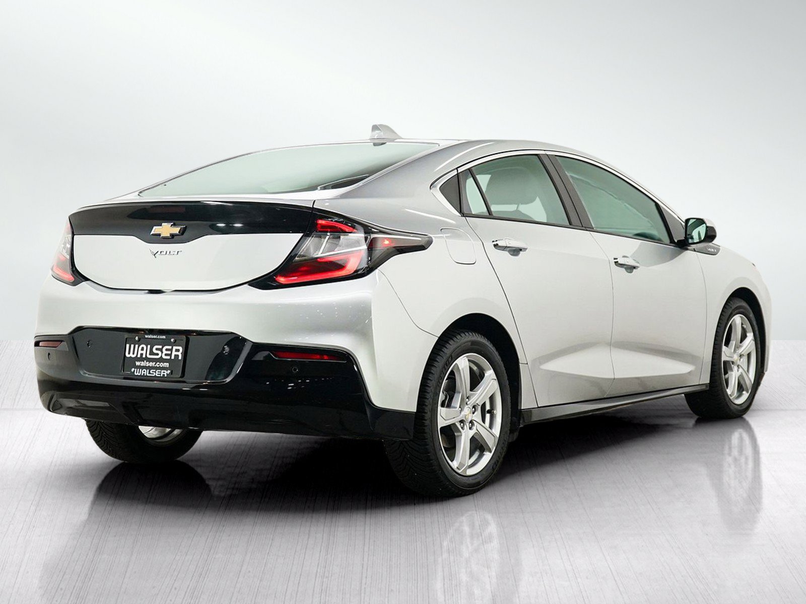 Used 2018 Chevrolet Volt LT w/ LT Driver Confidence Package FWD image 5
