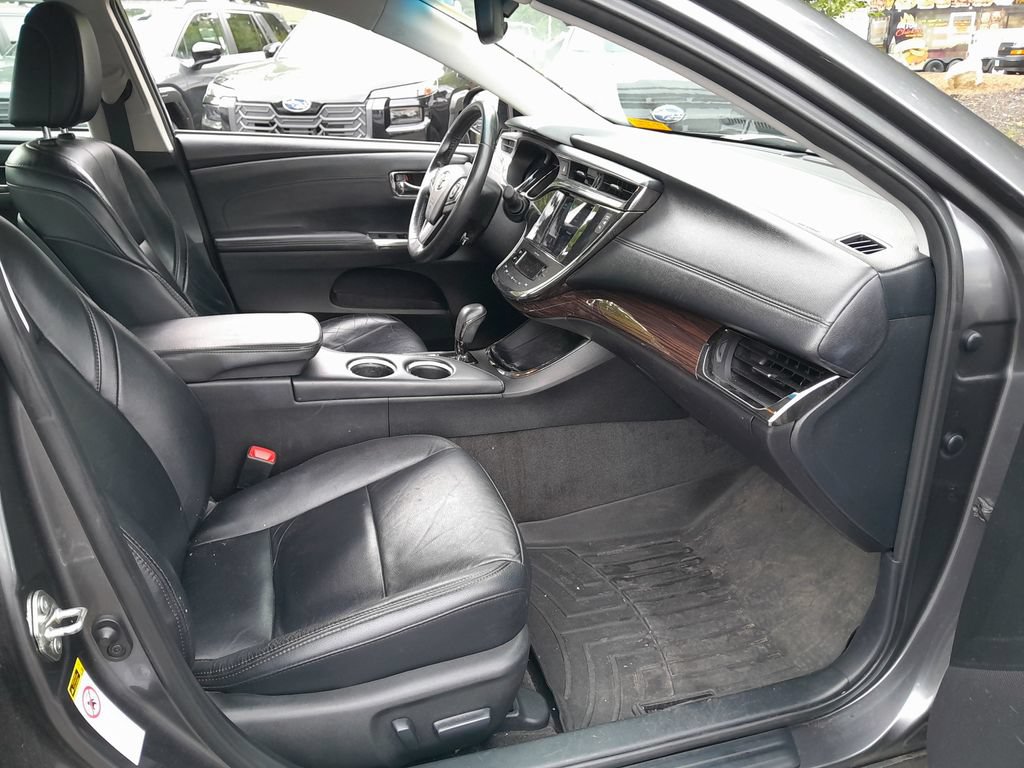 Used 2014 Toyota Avalon XLE Touring FWD image 39