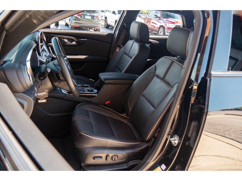 Used 2024 Chevrolet Blazer Premier w/ Enhanced Convenience Package FWD image 11