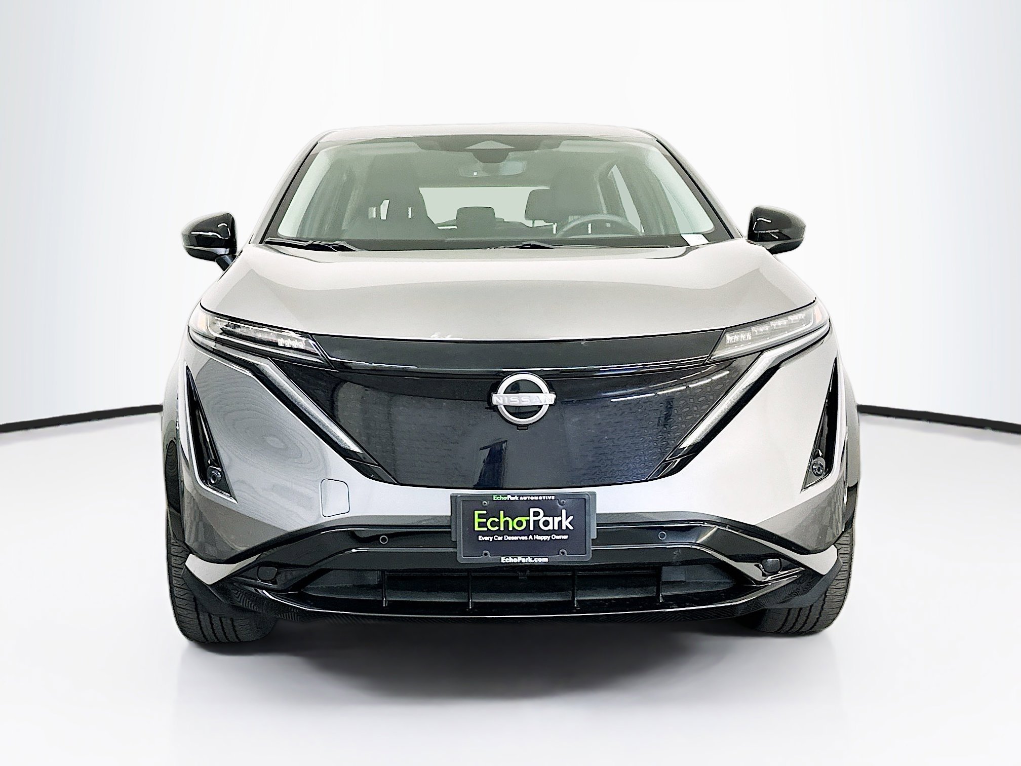 Used 2024 Nissan Ariya AWD image 2