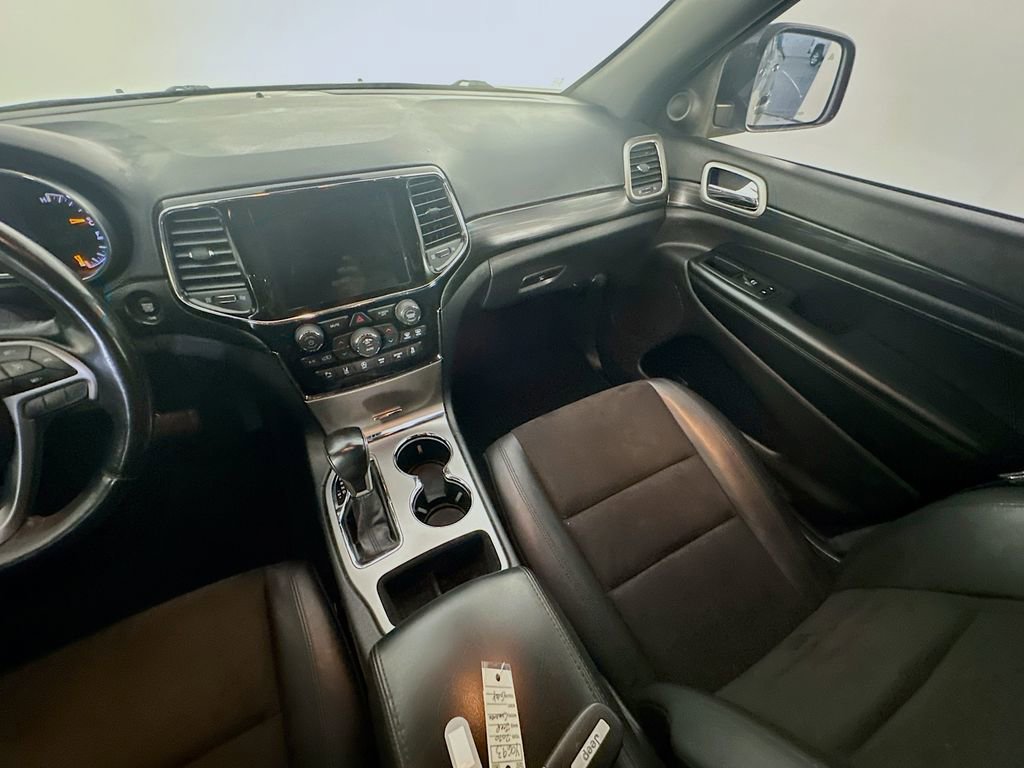 Used 2020 Jeep Grand Cherokee Altitude image 11