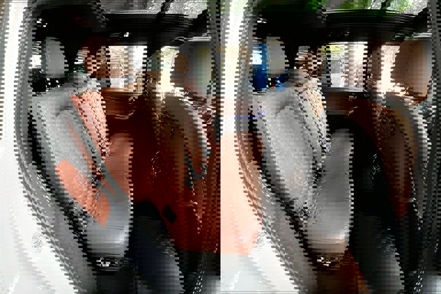 Used 2022 BMW X7 xDrive40i w/ Premium Package AWD/4WD image 20