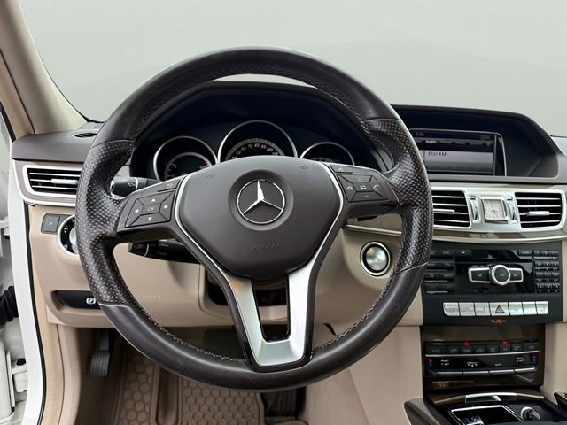 Used 2014 Mercedes-Benz E 350 4MATIC Sedan image 20