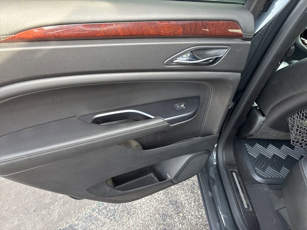 Used 2016 Cadillac SRX Luxury image 13