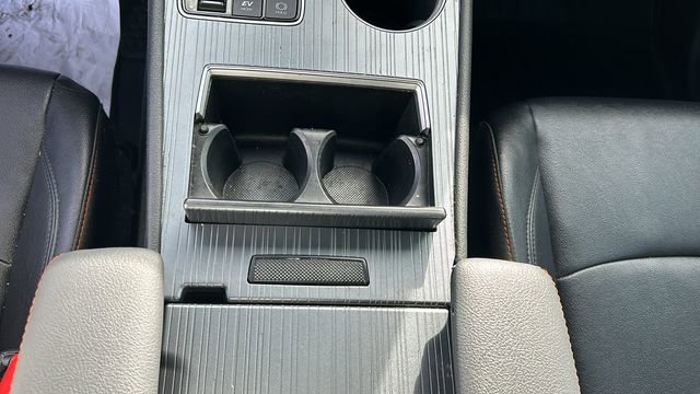 Used 2024 Toyota Sienna XSE w/ XSE Plus Package image 23