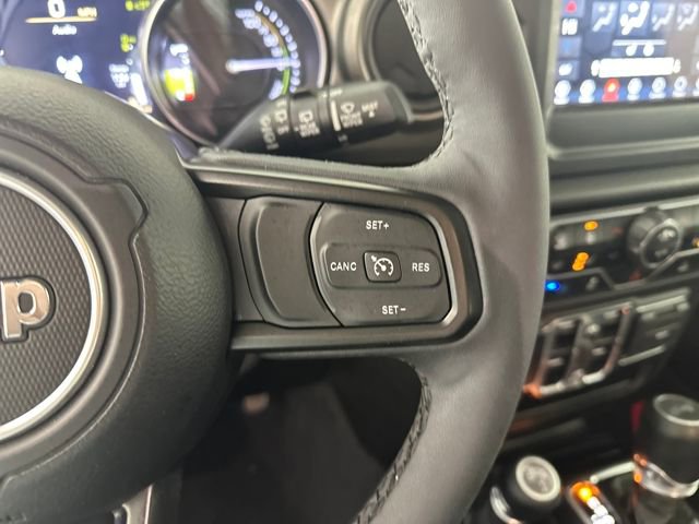 Used 2023 Jeep Wrangler Unlimited w/ Cold Weather Group image 16