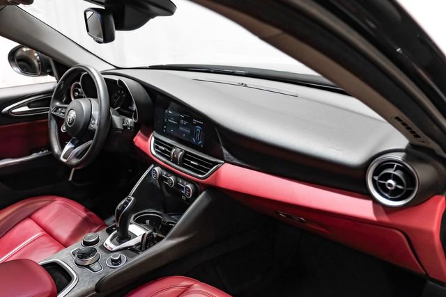 Used 2021 Alfa Romeo Giulia Sprint w/ Nero Edizione RWD image 21