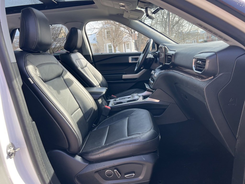 Used 2020 Ford Explorer Limited image 26