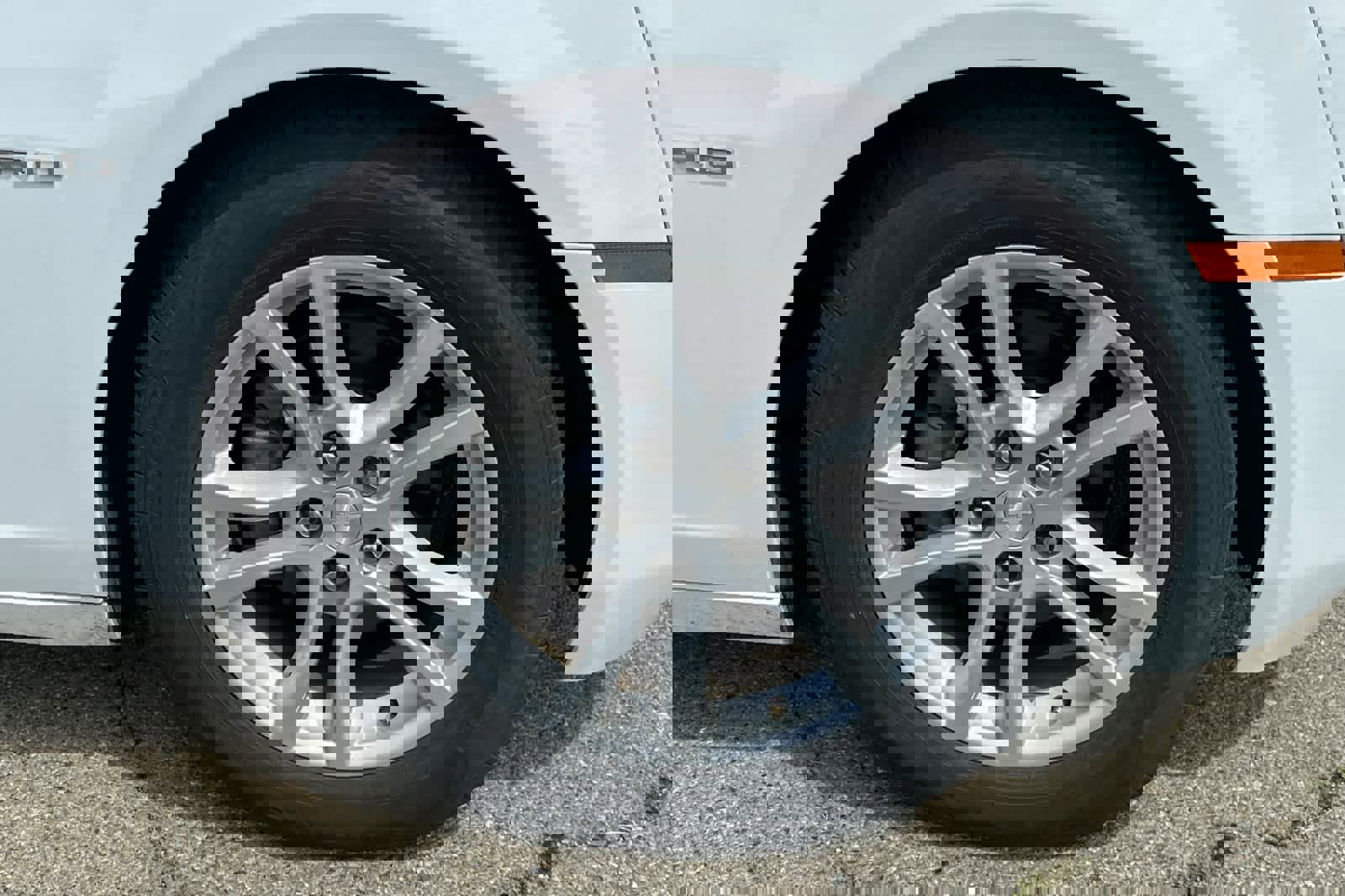 Used 2013 Chevrolet Camaro LT RWD image 15