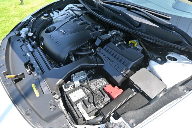 Used 2023 Nissan Maxima SL FWD image 16