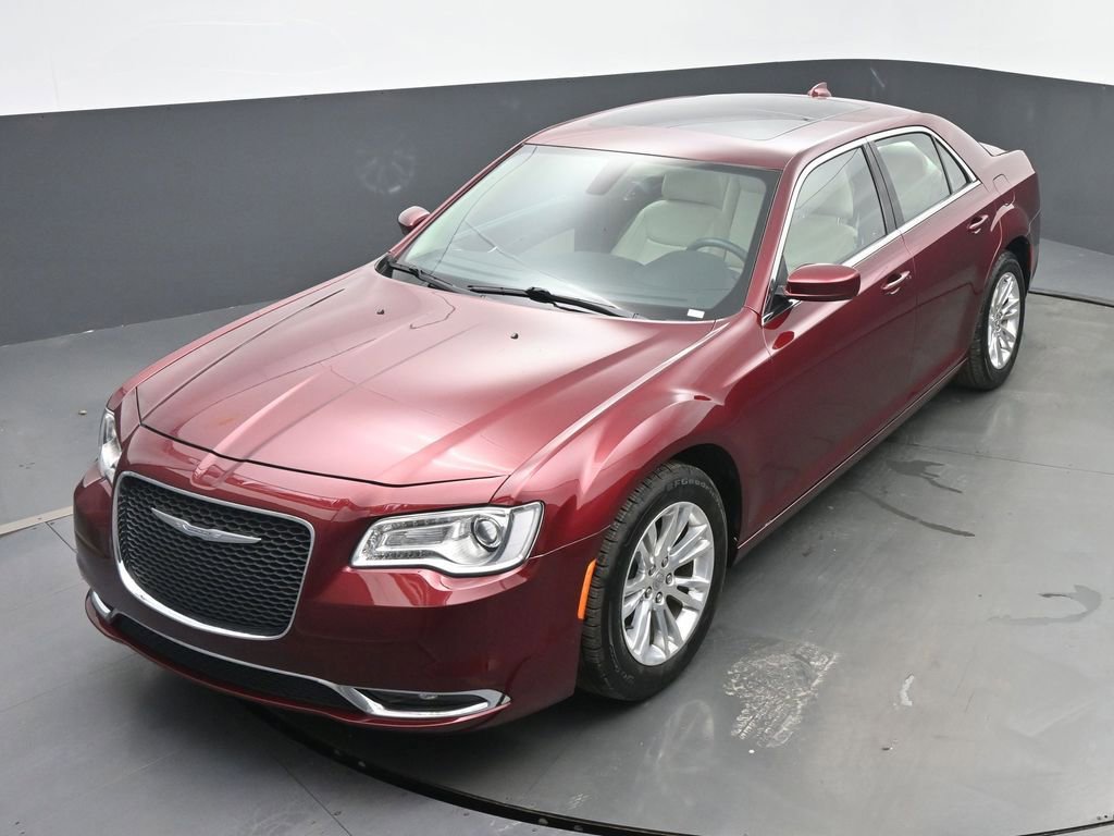 Used 2016 Chrysler 300 Limited image 36