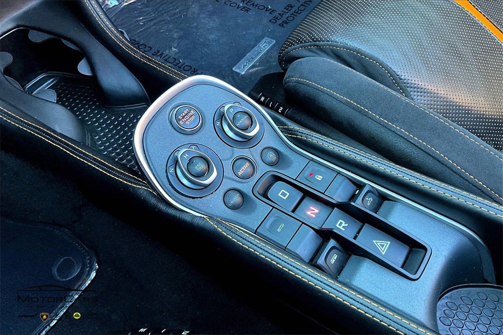 Used 2019 McLaren 570S Spider image 16