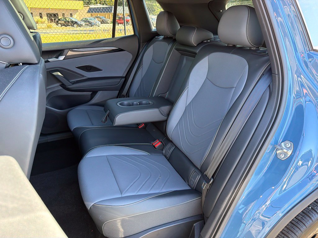 Used 2025 Volkswagen Tiguan SE R-Line AWD/4WD image 18