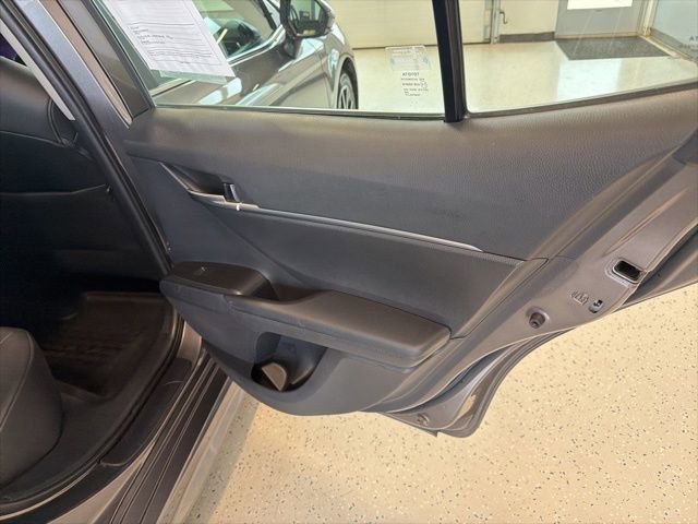 Used 2021 Toyota Camry SE AWD/4WD image 35