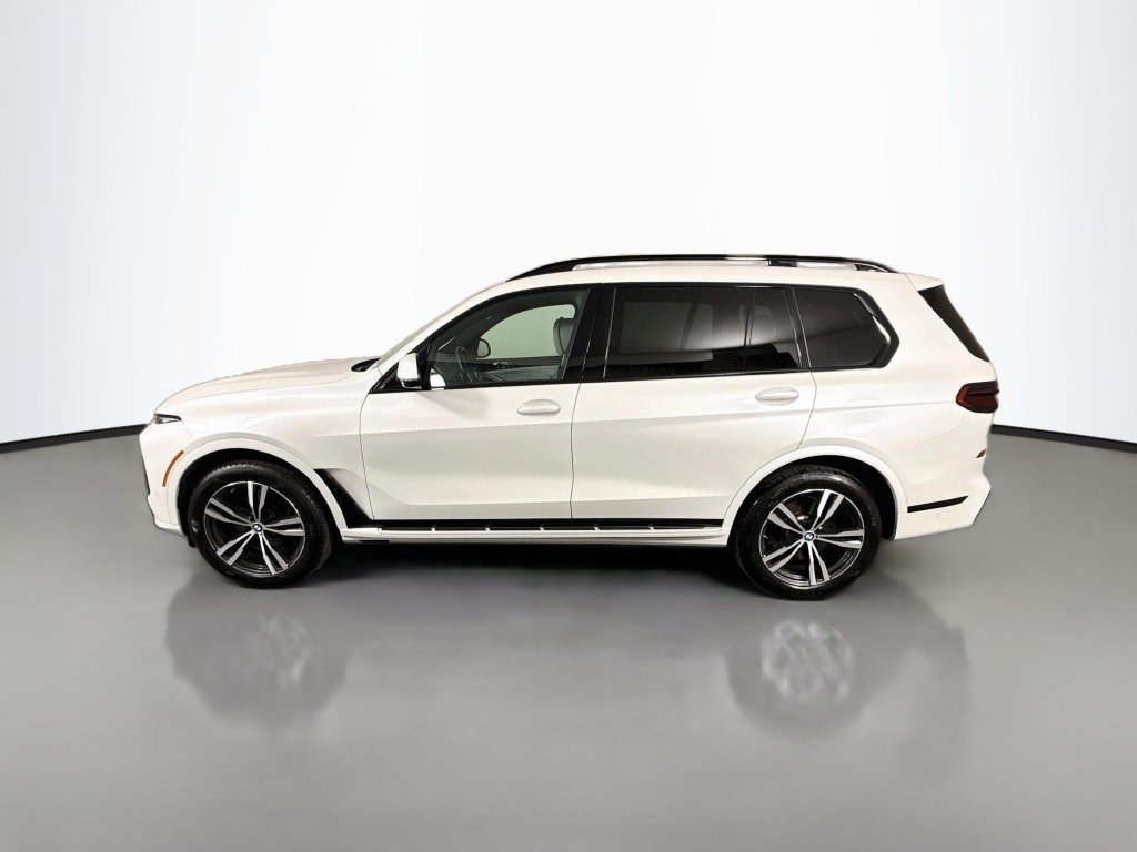 Used 2026 BMW X7 xDrive40i AWD/4WD image 4