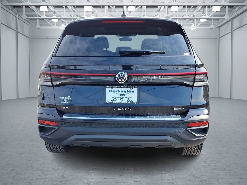 Certified 2025 Volkswagen Taos SE AWD/4WD image 5