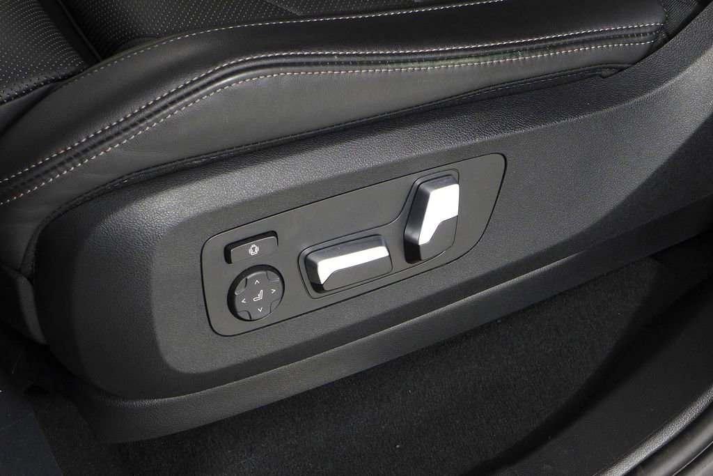 Used 2023 BMW X5 xDrive40i w/ Parking Assistance Package image 23