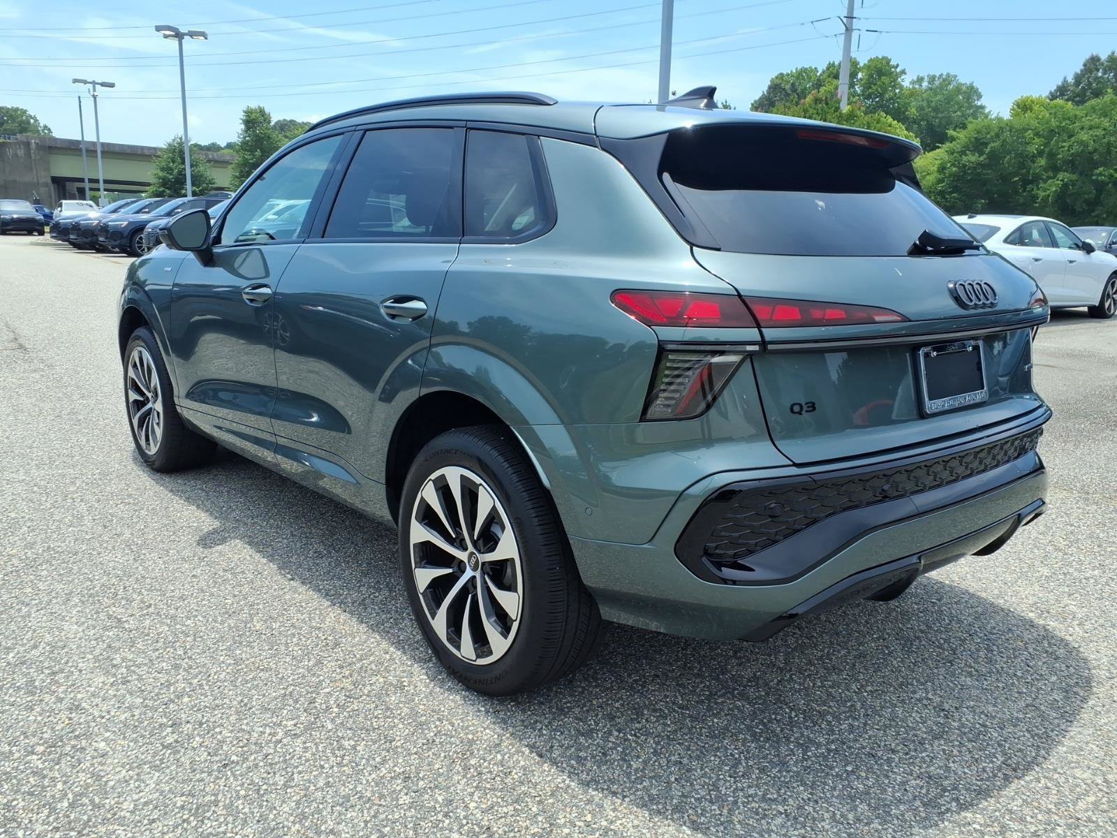 New 2026 Audi Q3 quattro 2.0T AWD/4WD image 8