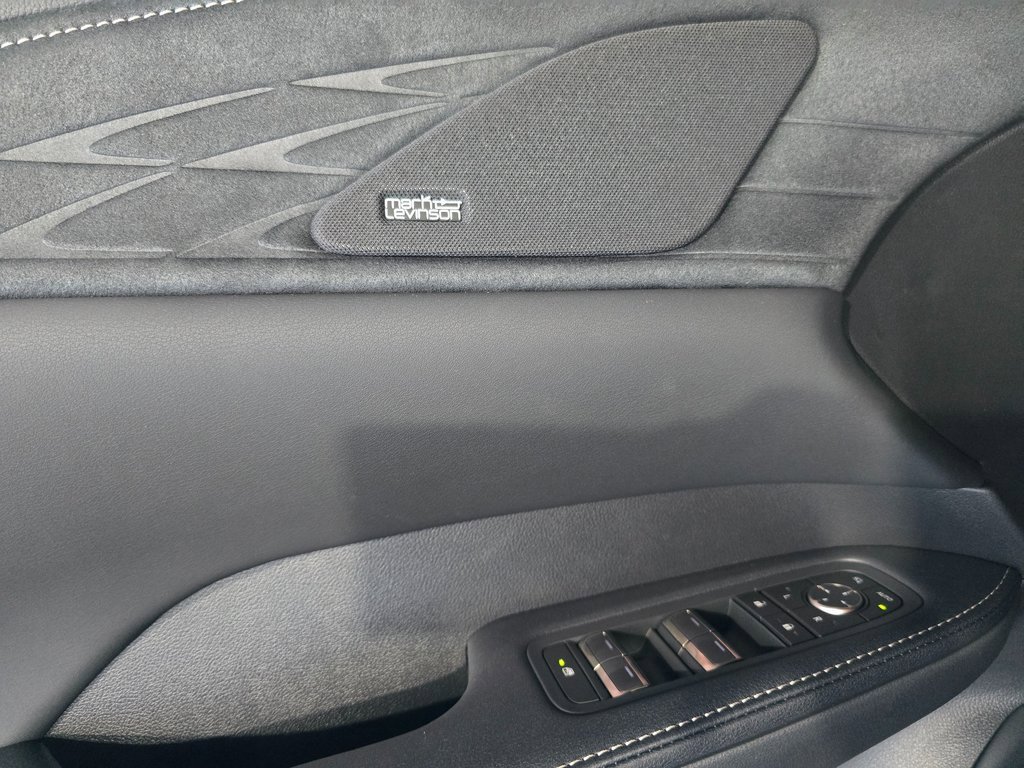 New 2025 Lexus RX 450h AWD w/ Luxury Package image 13