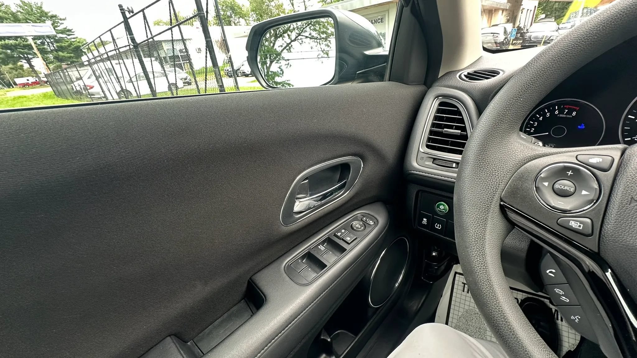 Used 2016 Honda HR-V EX image 13
