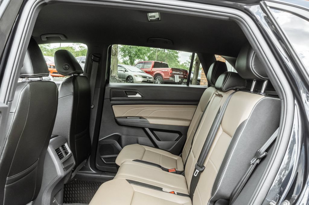 Used 2023 Volkswagen Atlas Cross Sport SE AWD/4WD image 25