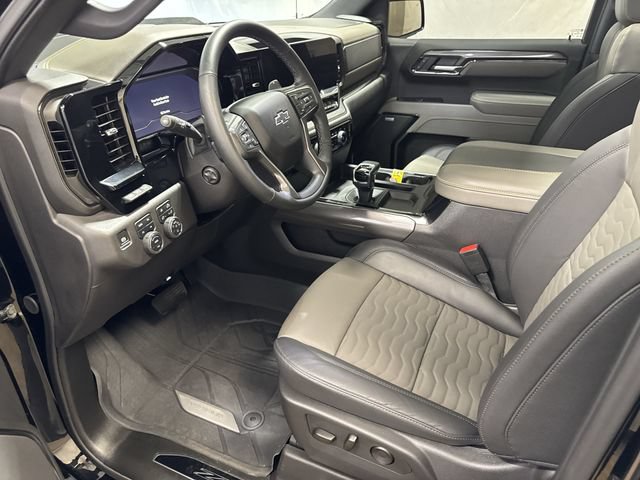 Used 2025 Chevrolet Silverado 1500 ZR2 w/ Technology Package AWD/4WD image 12