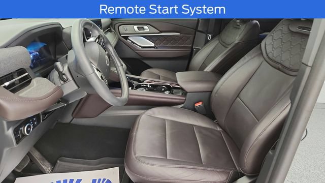 Certified 2025 Ford Explorer Platinum w/ Ultimate Package AWD/4WD image 11