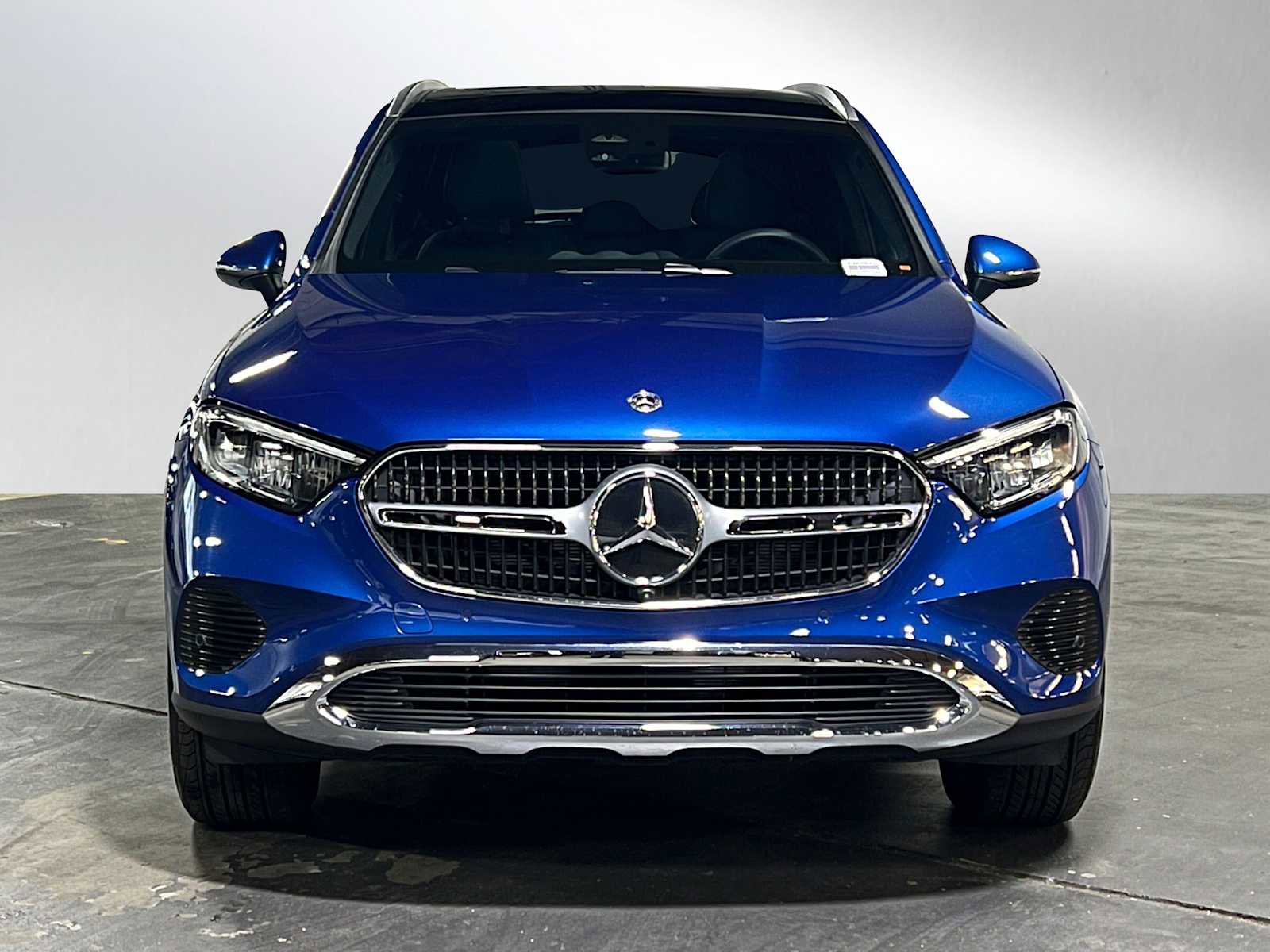 Certified 2025 Mercedes-Benz GLC 300 4MATIC image 9
