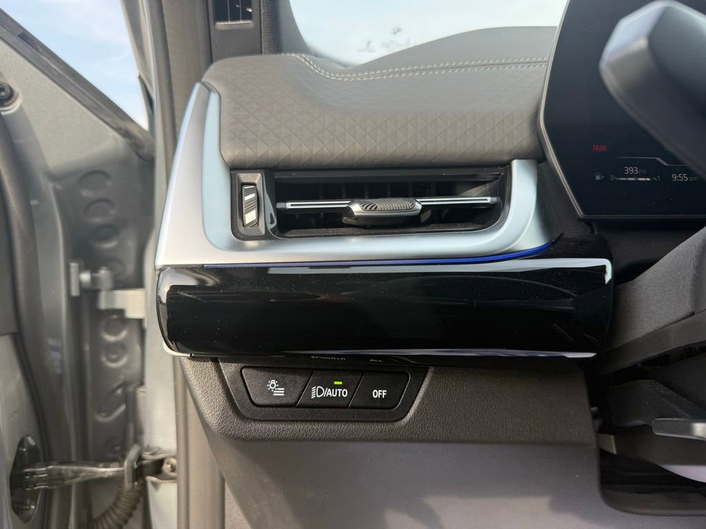 Used 2025 BMW X2 xDrive28i image 21