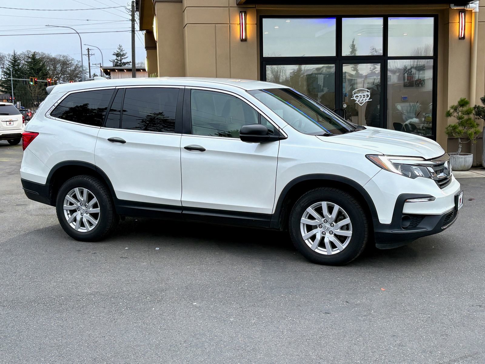 Used 2019 Honda Pilot LX image 1