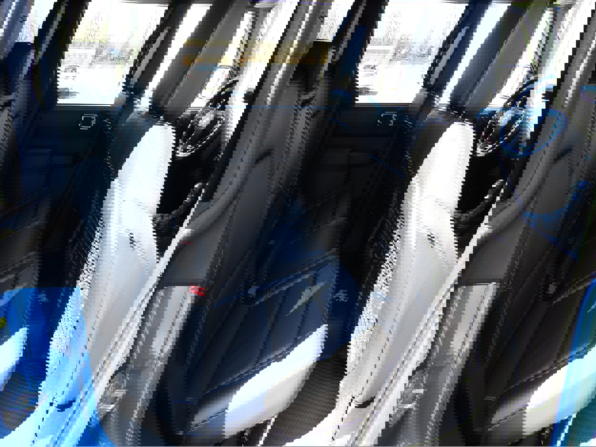 Used 2025 Ford Bronco Badlands image 18