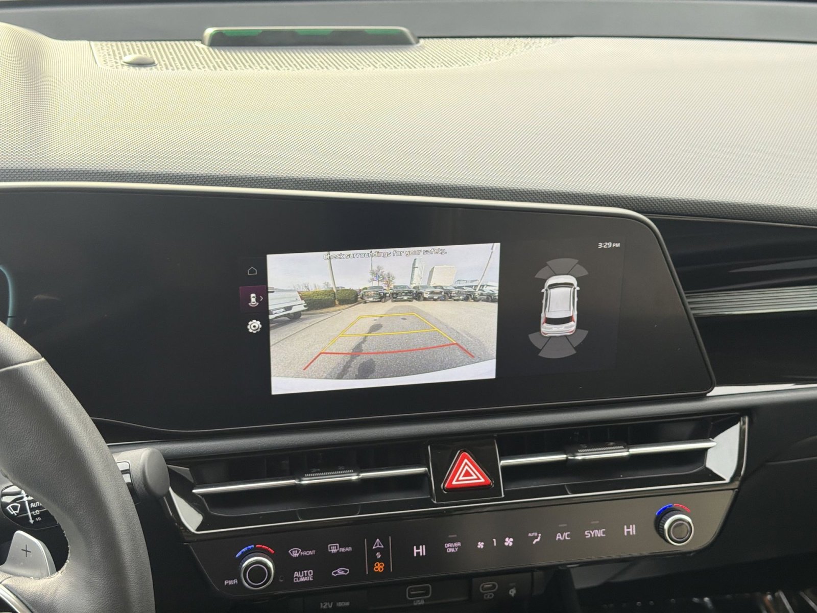 Used 2024 Kia Niro SX Touring image 17