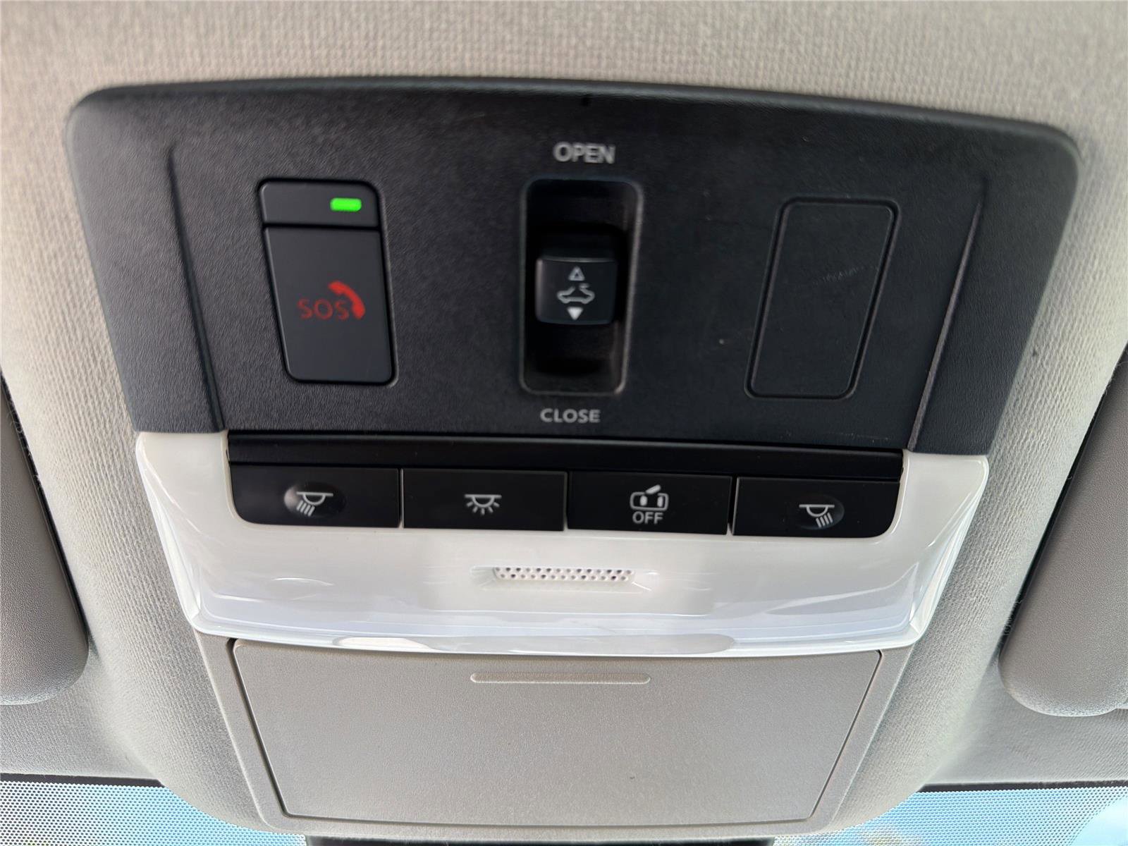 Used 2024 Nissan Sentra SR w/ SR Premium Package FWD image 19