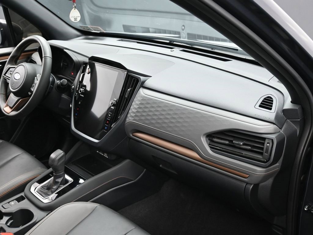 Used 2025 Subaru Forester Sport image 34