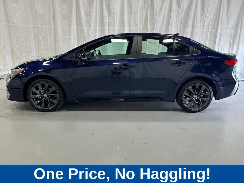 Used 2026 Toyota Corolla SE FWD image 4