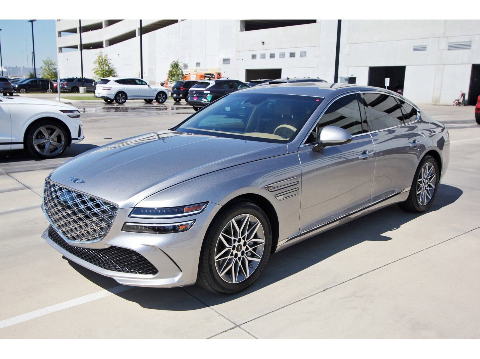 Used 2025 Genesis G80 2.5T image 3