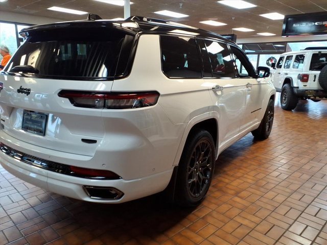 New 2025 Jeep Grand Cherokee L Summit image 2