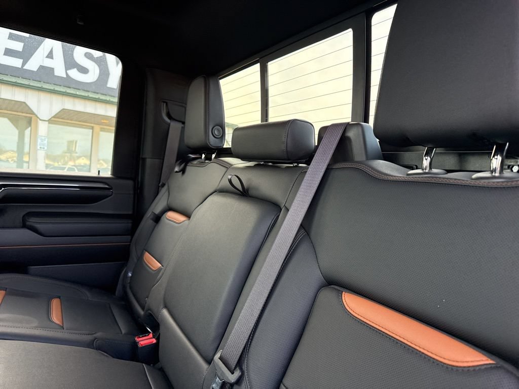 Used 2024 GMC Sierra 2500 AT4 w/ AT4 Premium Plus Package AWD/4WD image 41