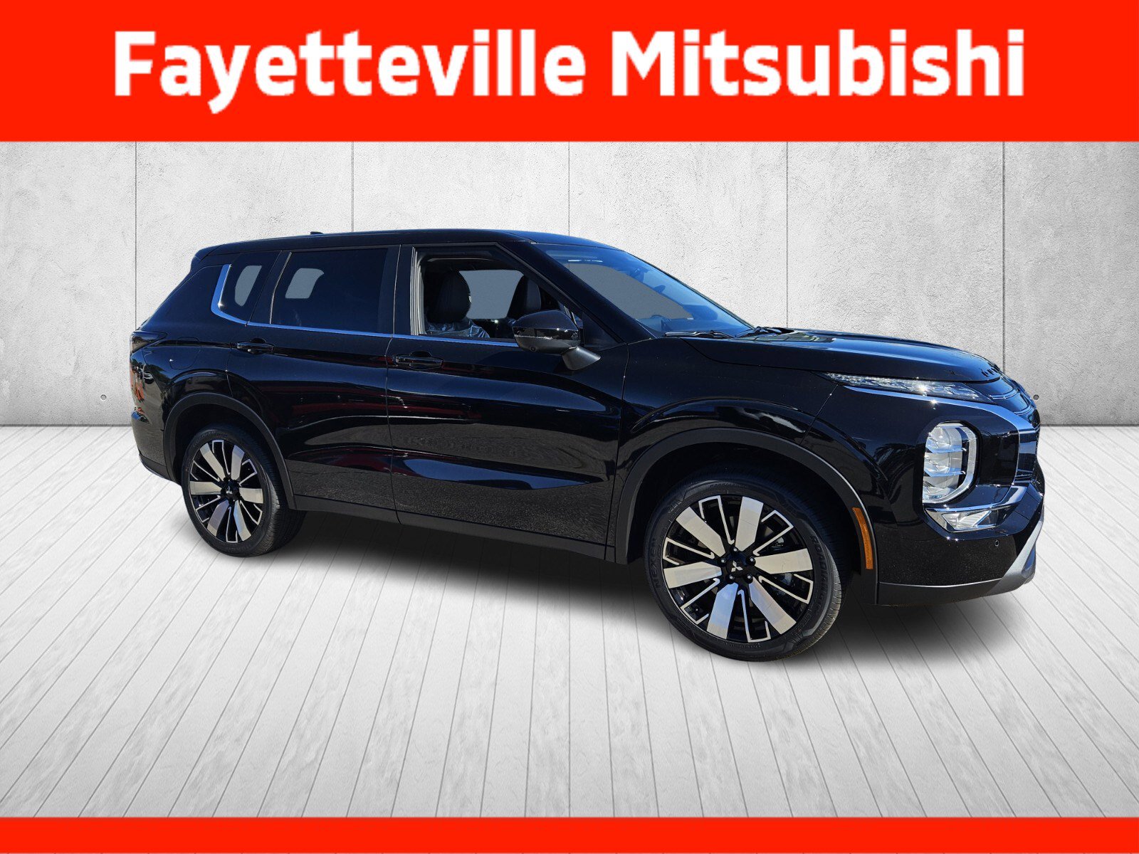 New 2025 Mitsubishi Outlander SE