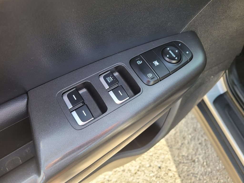 Used 2022 Kia Sportage LX FWD image 19