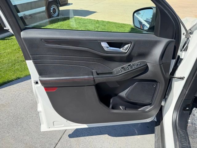 Used 2023 Ford Escape ST-Line w/ Tech Pack #1 image 7
