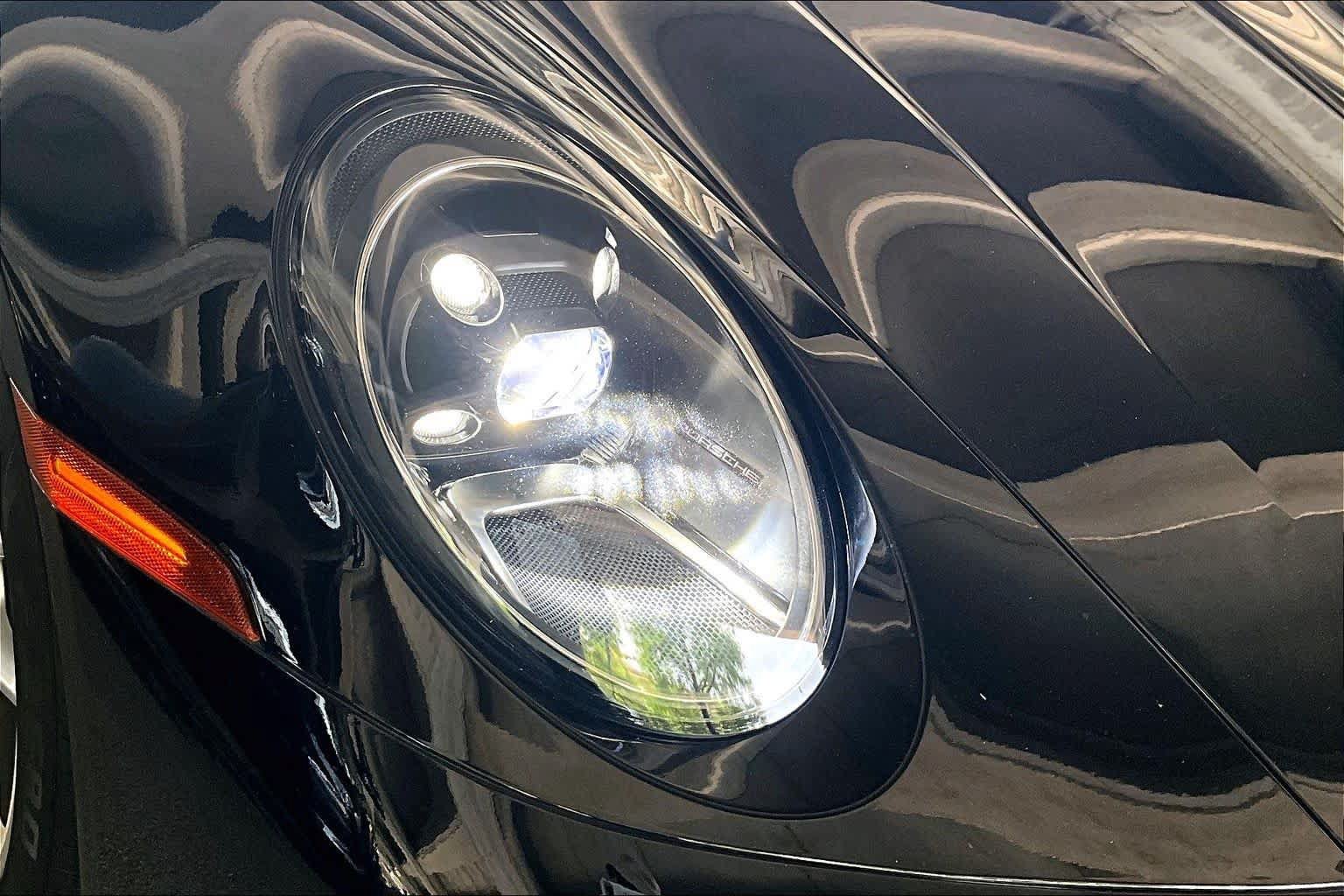 Used 2024 Porsche 911 Carrera RWD image 26