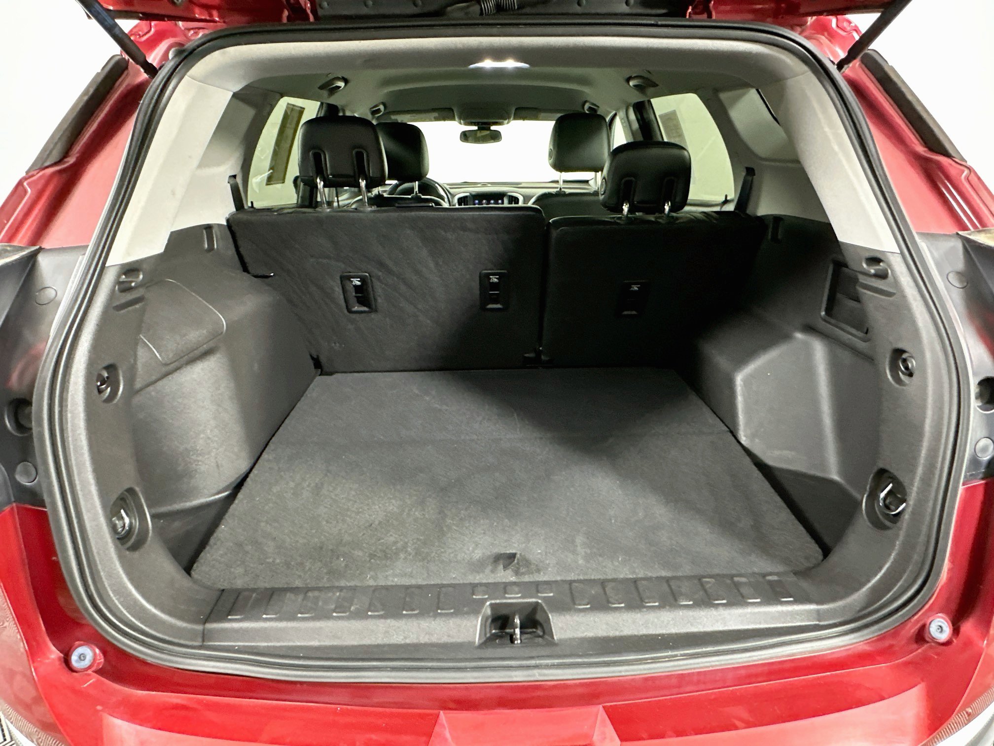 Used 2019 GMC Terrain SLT FWD image 28