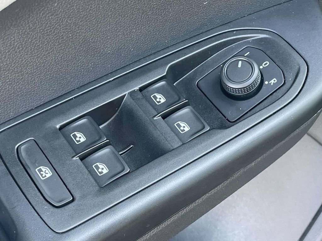 Certified 2023 Volkswagen Taos S w/ Driver Assistance Package FWD image 17