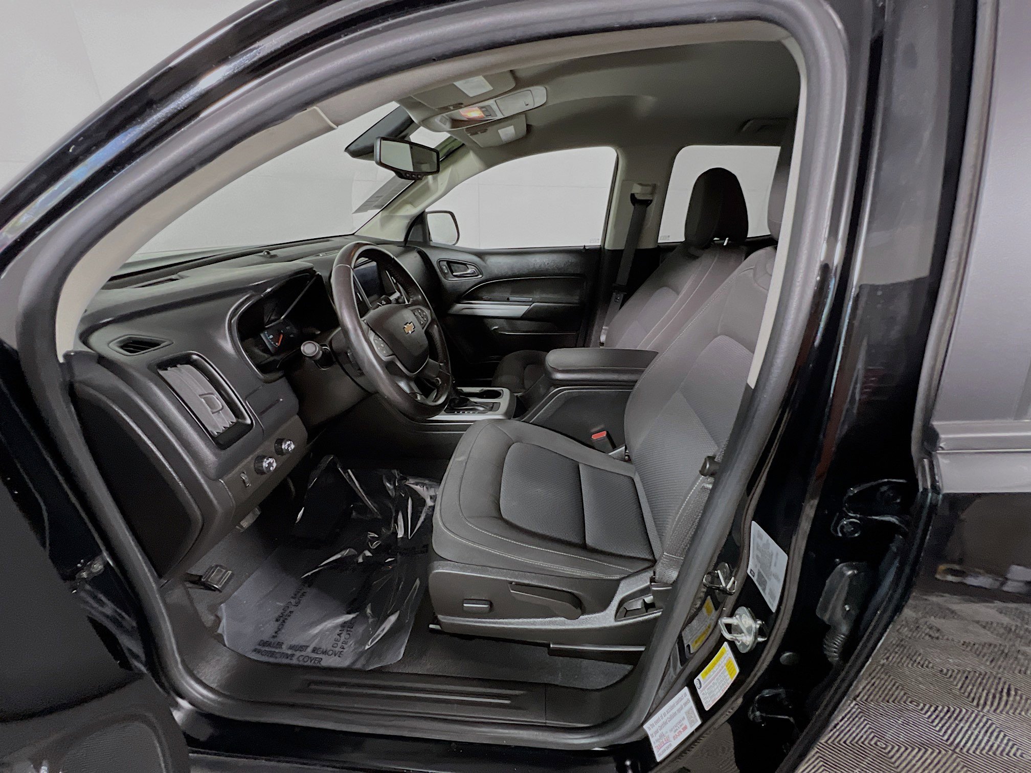 Used 2021 Chevrolet Colorado LT w/ Safety Package AWD/4WD image 15