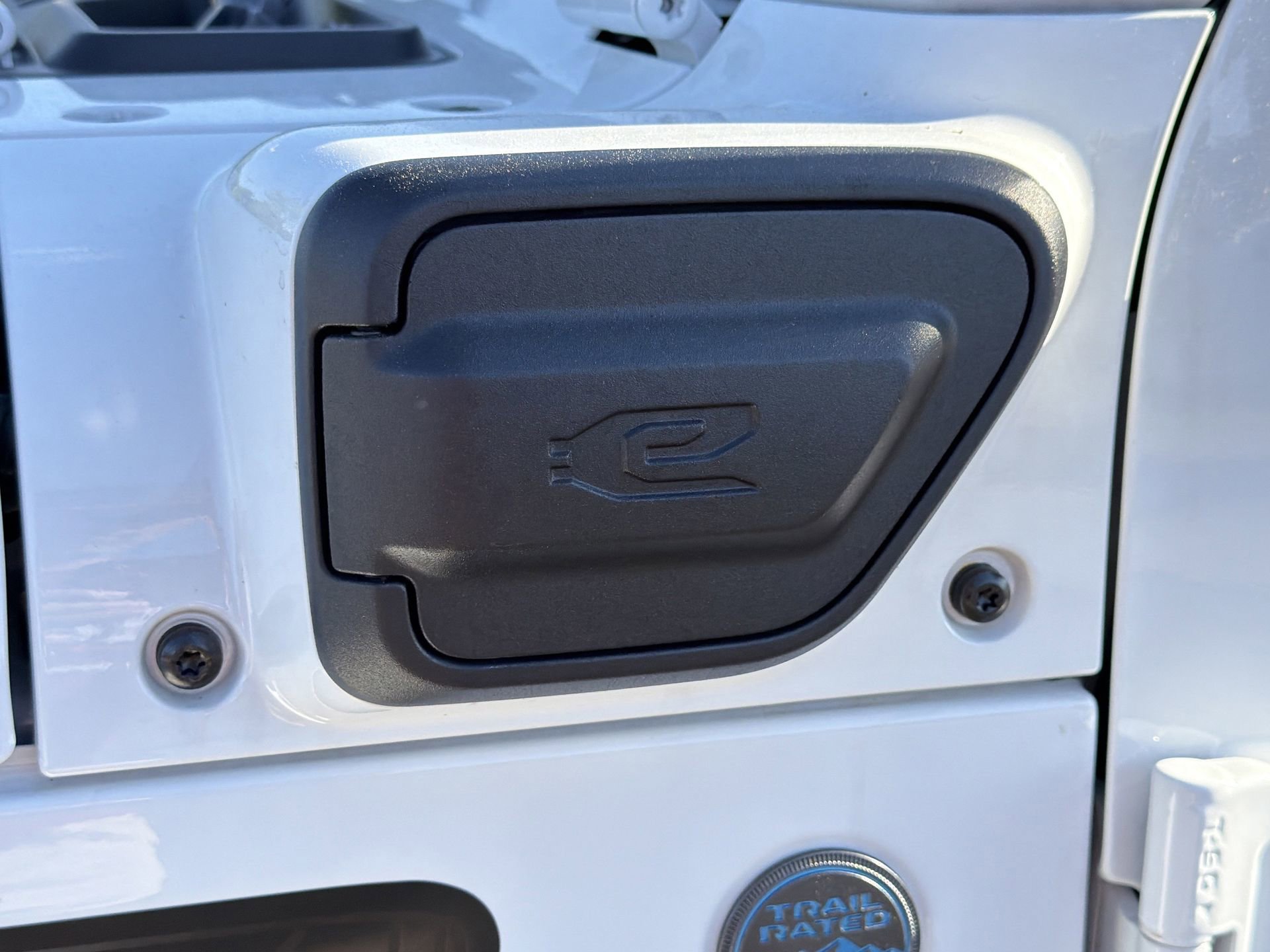 Used 2025 Jeep Wrangler Unlimited Sahara AWD/4WD image 32