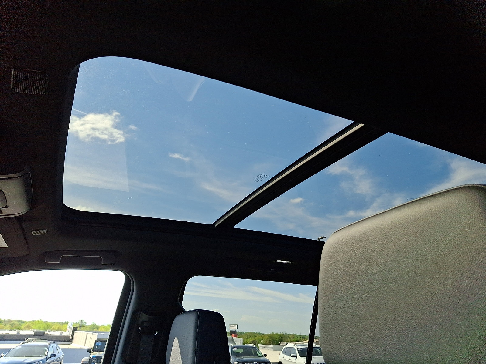 Certified 2023 Chevrolet Suburban LT image 15